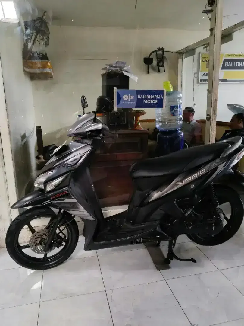 HONDA VARIO CW TAHUN 2010 PAJAK HIDUP SURAT LENGKAP - Image 4 of 7