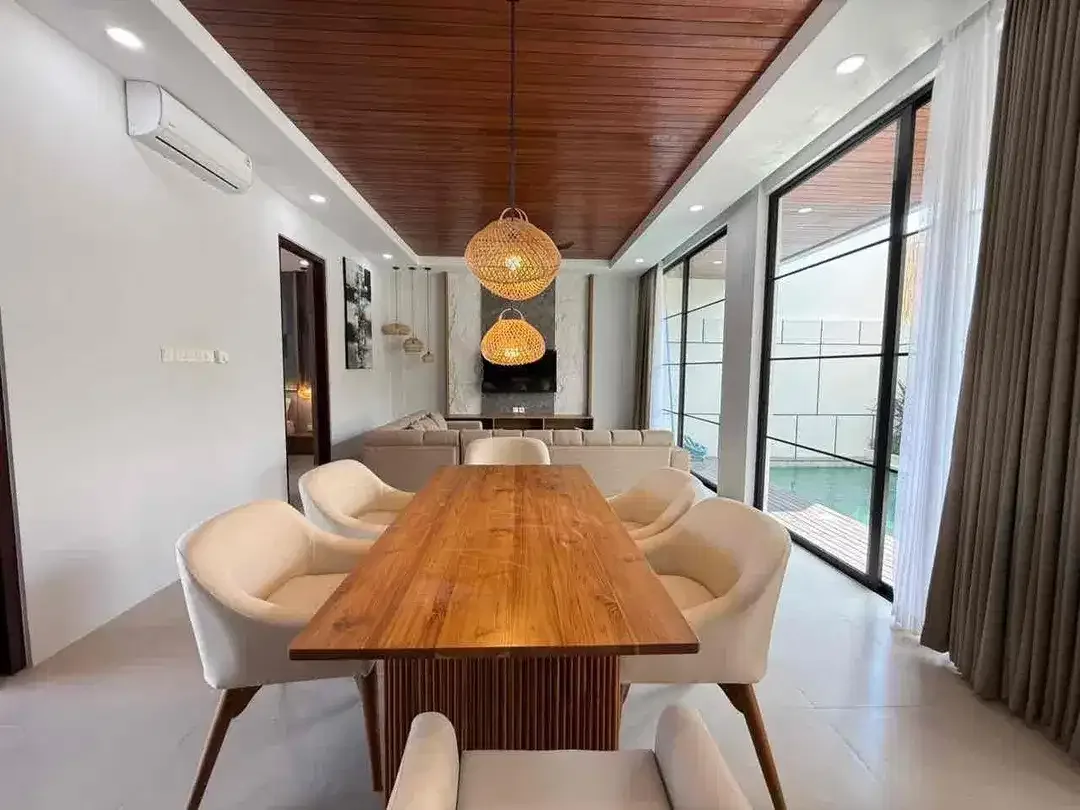 New Modern Tropical Villa in Canggu Padonan - Image 2 of 10