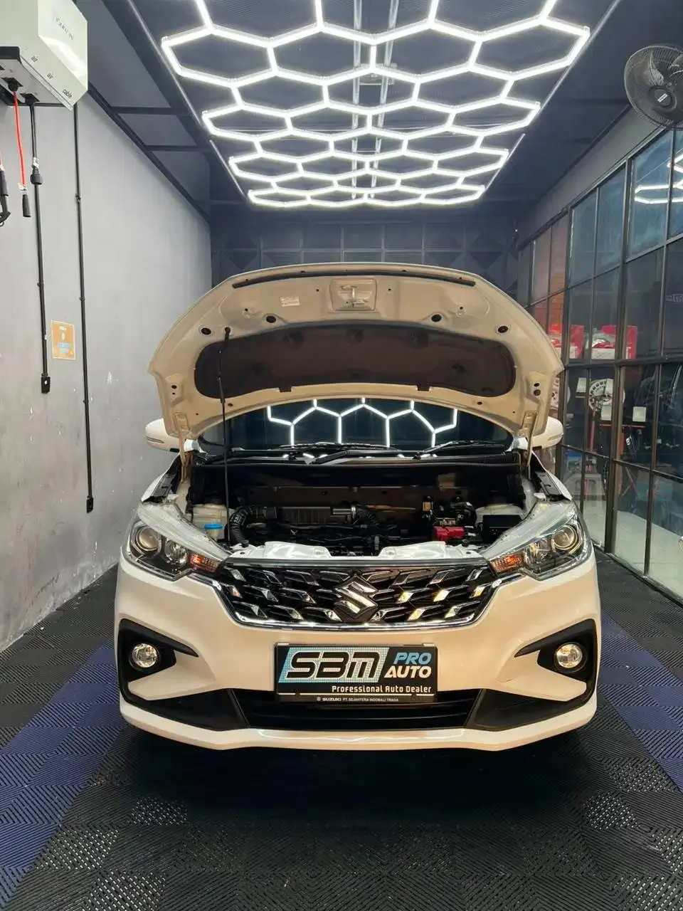 ERTIGA GX HYBRID 2022 PUTIH AT ASLI BALI - Image 4 of 10