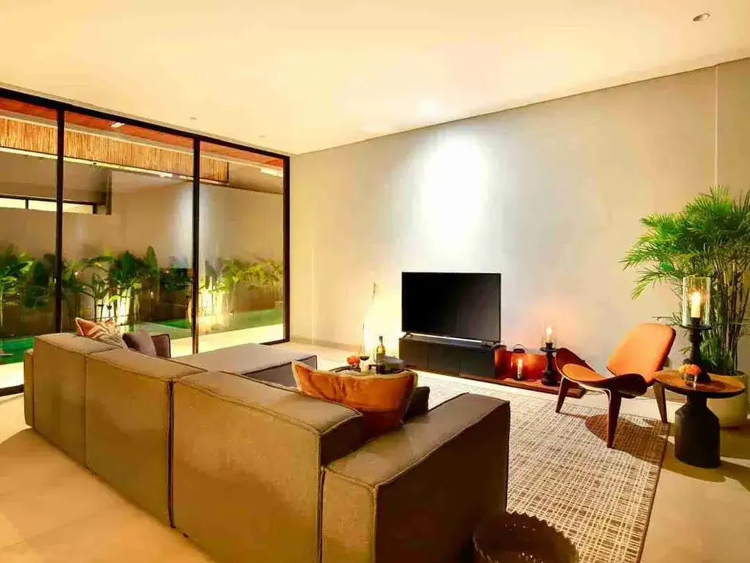 VILLA LANTAI II TUMBAKBAYUH UTARA CEPAKA SELINGSING DEKAT KE CANGGU PERERENAN DLL - Image 3 of 10