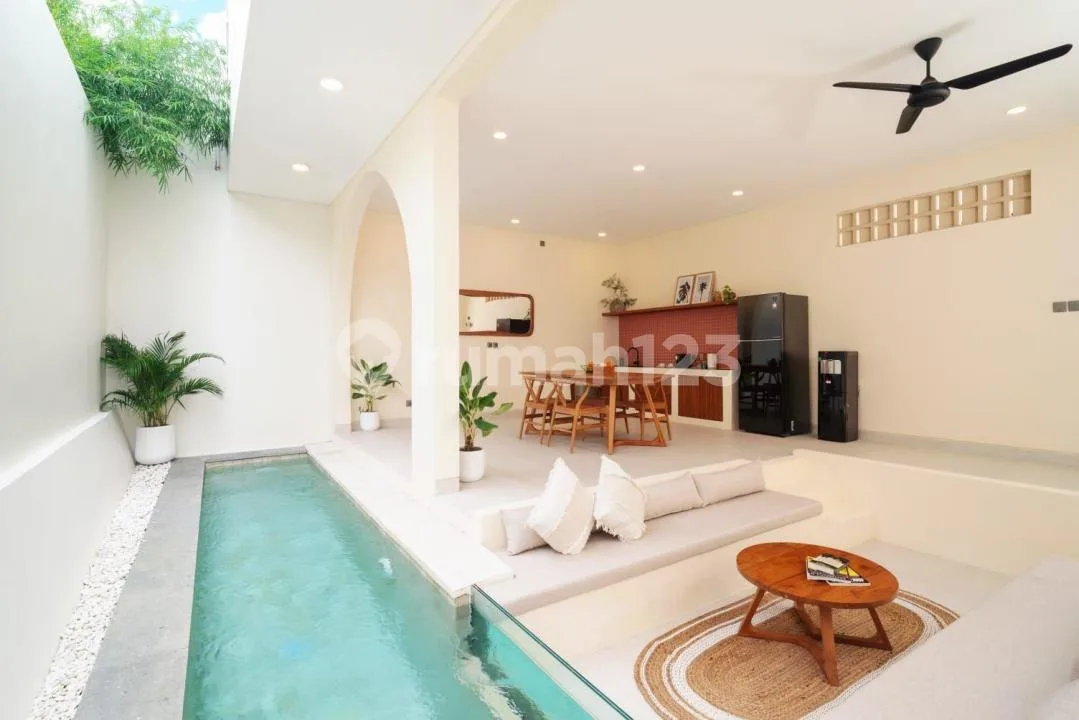 Modern Tropical Mediteranean Style Villa At Cluster Onegate System Area Jalan Batan Kangin , Padonan Canggu Near Batu Bolong Canggu..550 Meters To Raw Gym Bali , 10 Minutes To Penny Lane , Gigi Susu - Image 1 of 4