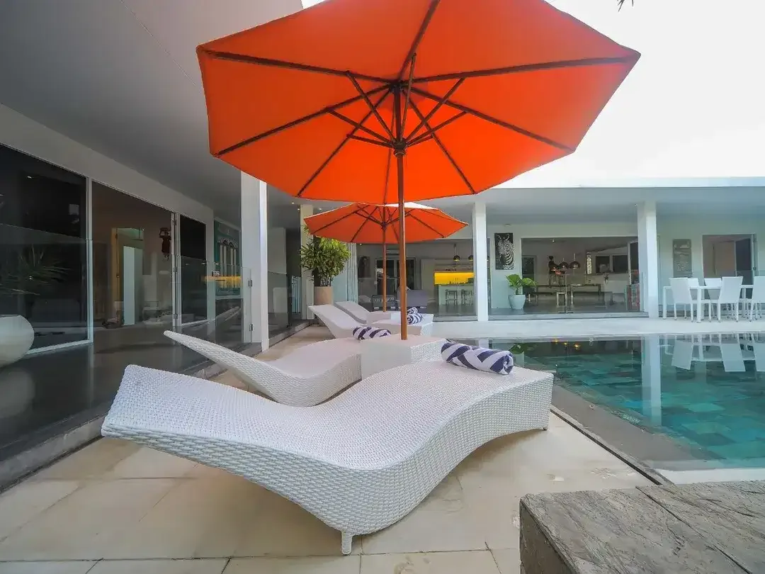 Spacious 3 Bedroom Villa on Large Land in Prime Seminyak Bali for Sale Leasehold - Image 5 of 10