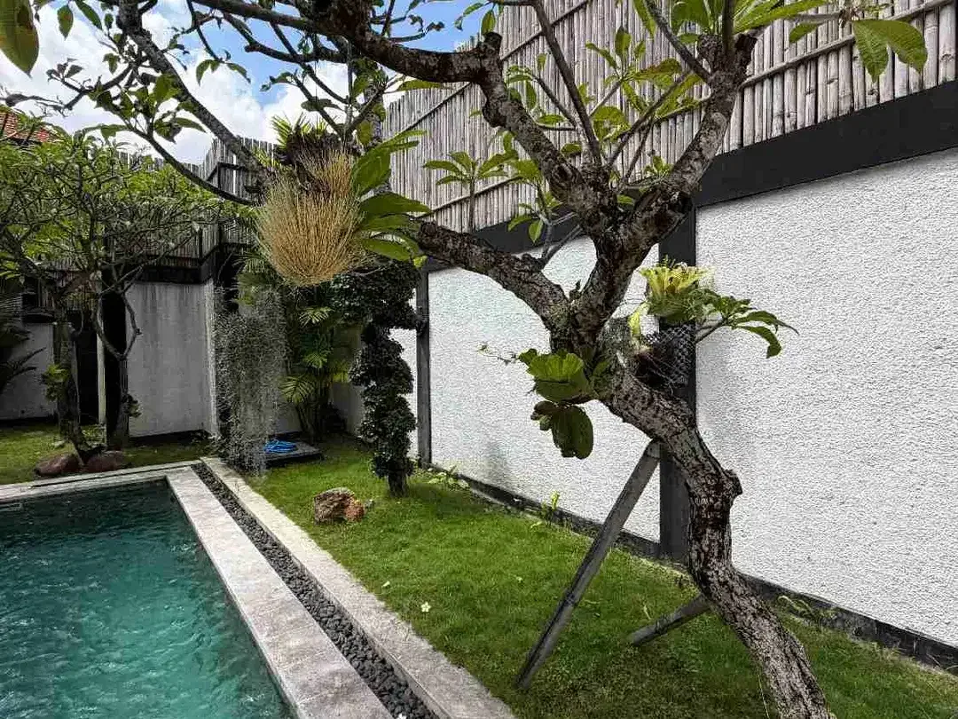GREAT LOCATON NEAR BALI KIDDY SCHOOL VILLA FOR RENT - Image 2 of 10