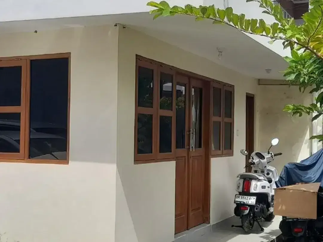 RUMAH 1 LANTAI LOKASI STRATEGIS DI PERUM MALBORO INDAH PADANGSAMBIAN DENPASAR - Image 2 of 10