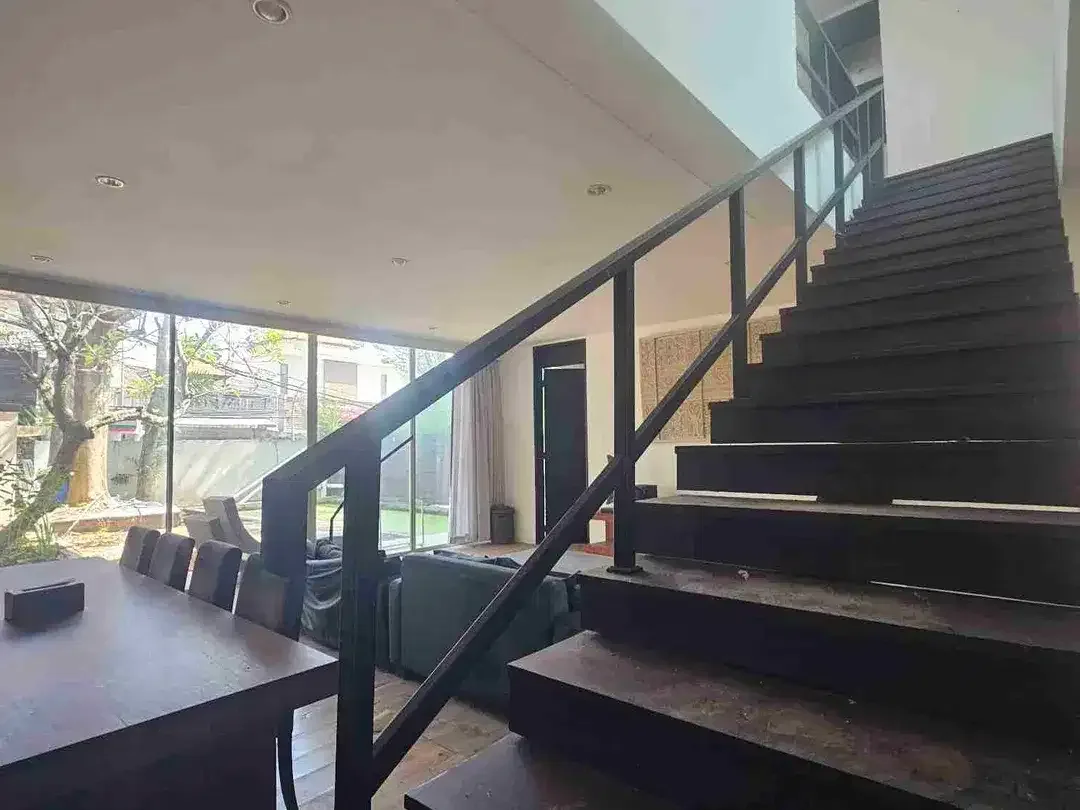 Tanah Komersial Bonus Bangunan ex Villa di Area Turis Seminyak Kuta - Image 4 of 7