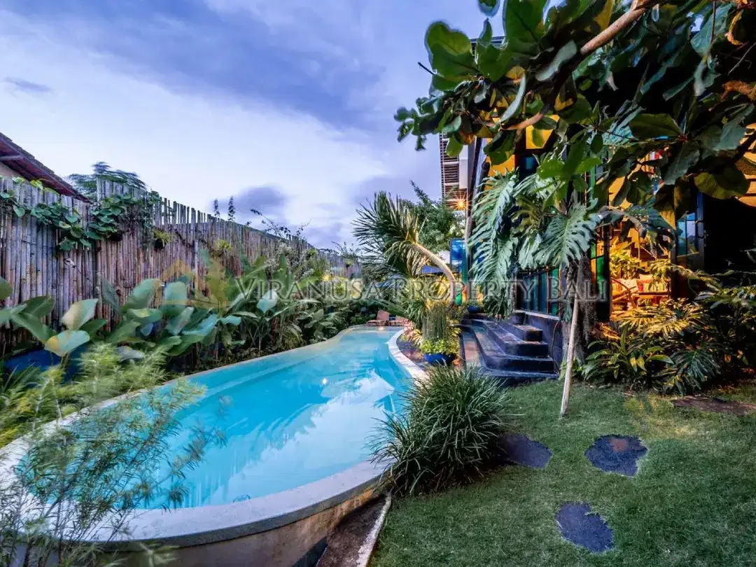 Villa Arsitektural Indochine 3 Kamar dengan Taman Luas di Uluwatu - Image 5 of 10