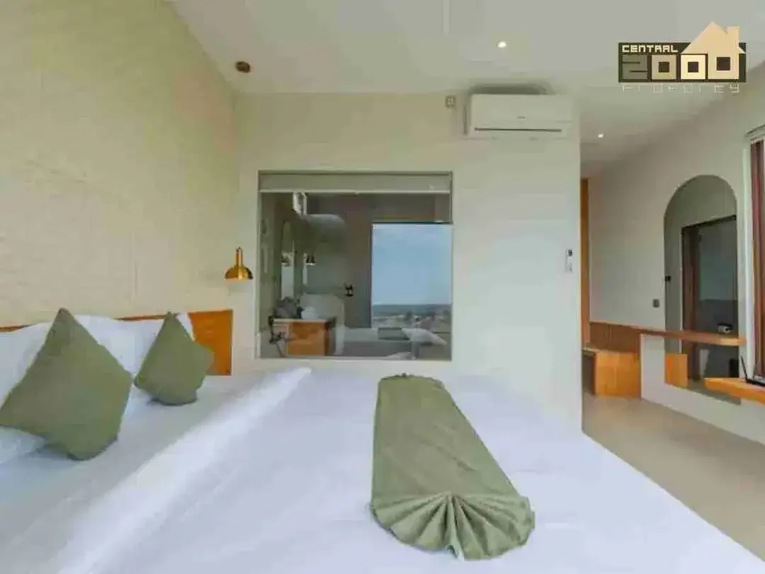 Exclusive Ocean View Villas, Prime Location Near Top Beaches - Image 8 of 10