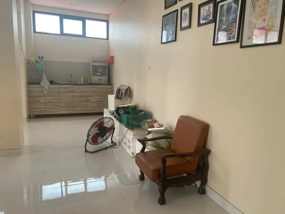 Dijual Rumah 3 Lantai Di Area Denpasar - Image 8 of 10