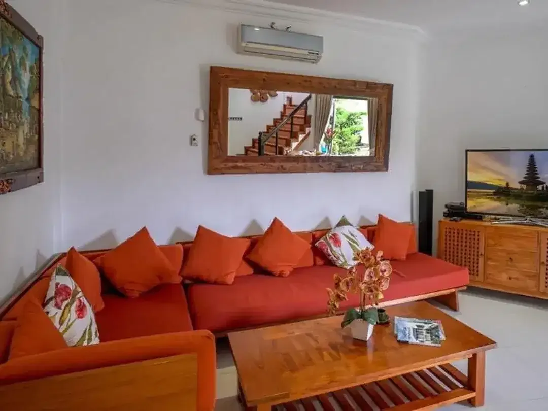 Spacious 4-Bedroom Villa For Yearly Rental In Jimbaran - Image 3 of 10
