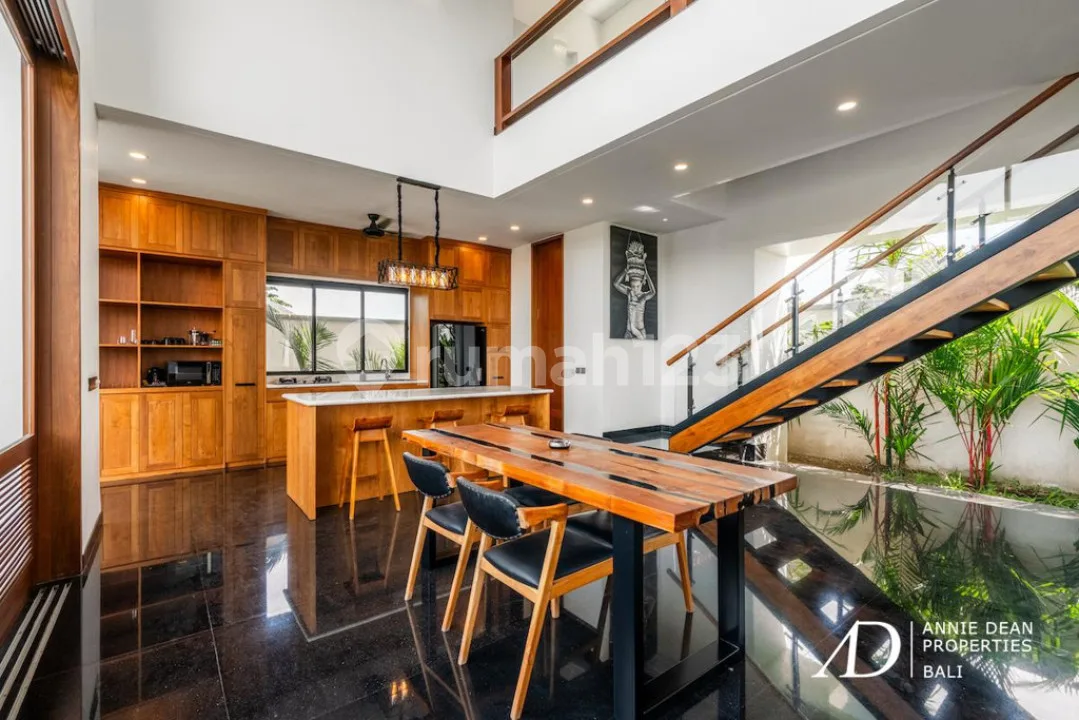 Monthly / Yearly Rental | 5-Bedroom Luxury Villa In Canggu - Image 3 of 4