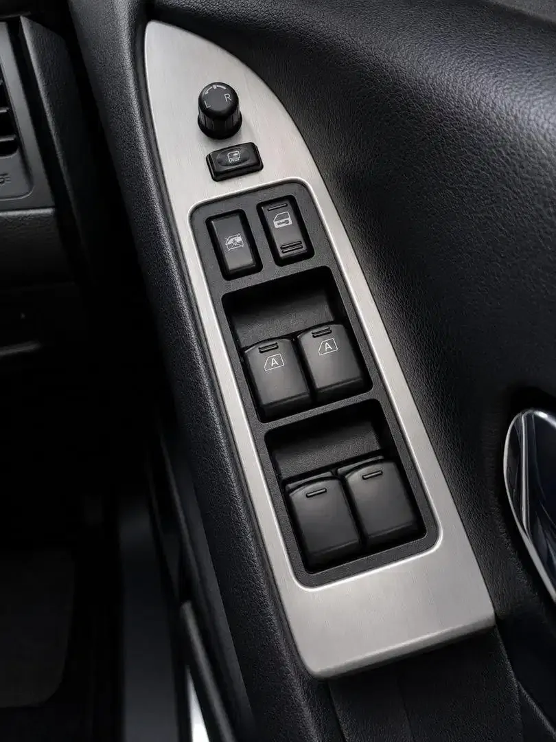 Nissan Murano 2.5 Awd AT 2010 - Image 10 of 10
