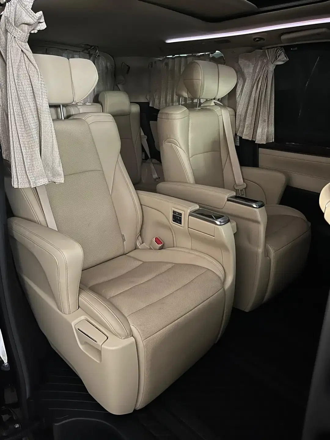 Toyota Alphard G (TSS) 2021 A/T 2.5 - Image 9 of 10