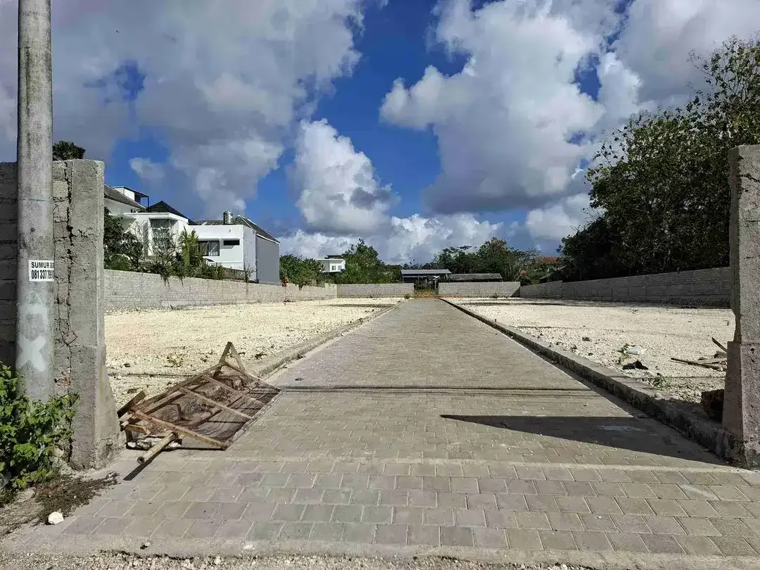 DIJUAL TANAH LINGKUNGAN ELIT JIMBARAN PURI GADING - Image 4 of 7