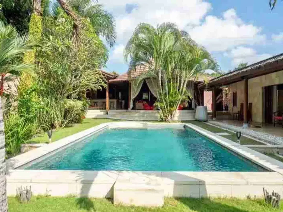 SALE FREEHOLD AND LEASEHOLD CARMYNG VILLA PANTAI NYANYI TANAHLOT TABANAN BALI - Image 10 of 10