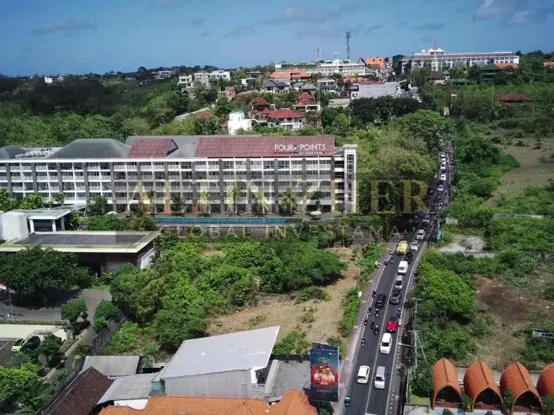 Lahan kosong di jalan utama Uluwatu nempel di sebelah hotel fourpoint sangat cocok untuk bisnis apapun. - Image 6 of 10
