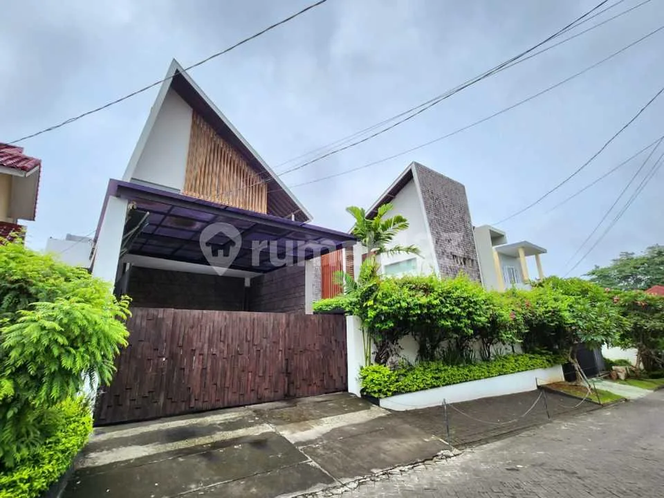 FLASH SALE Modern Tropical 5BR Villa Puri Gading Jimbaran Bali Freehold 4 Are Semi Furnished Near GWK - Image 2 of 4