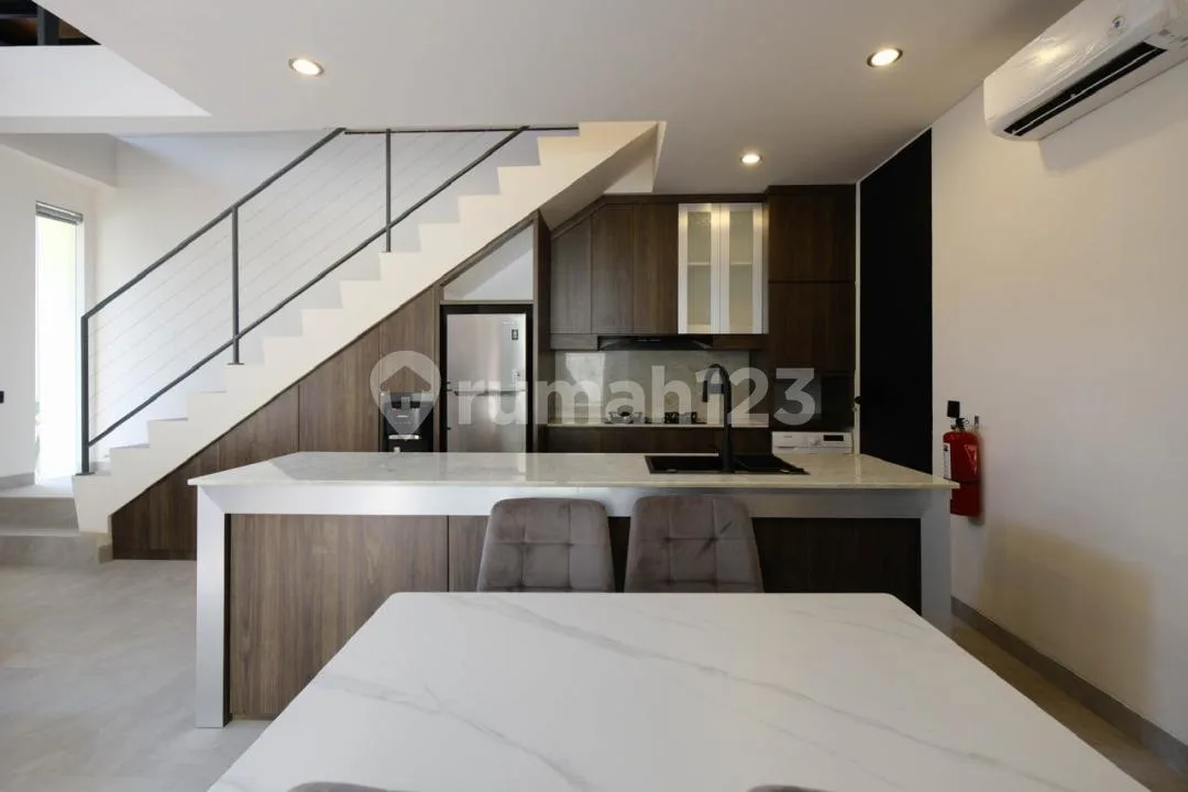 Villa, 2 Lantai, SHM, Full Furnished,Kerobokan Badung - Image 3 of 4