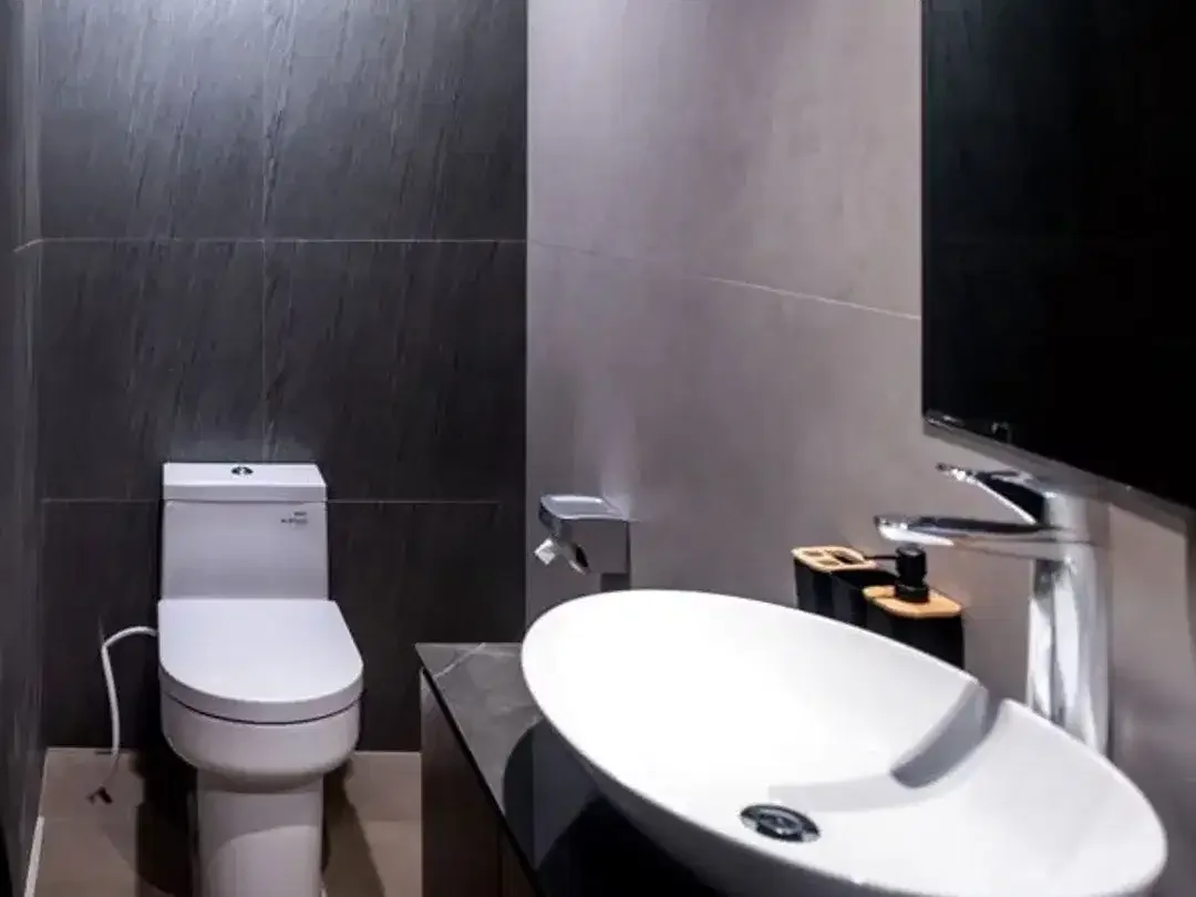 [AMR-196.PLG]  For Monthly Rent Luxury 1BR Apartment Retreat in Nusa Dua - Bali - Image 4 of 10