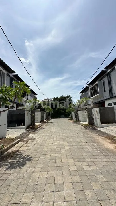 Rumah 3 Bedrooms Sanur Bali Dekat Icon dan Pantai - Image 3 of 4