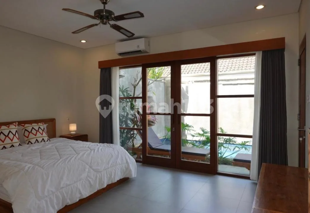 3 Bedrooms Villa Full Furnish Near Sanur Beach Ev - Image 1 of 4