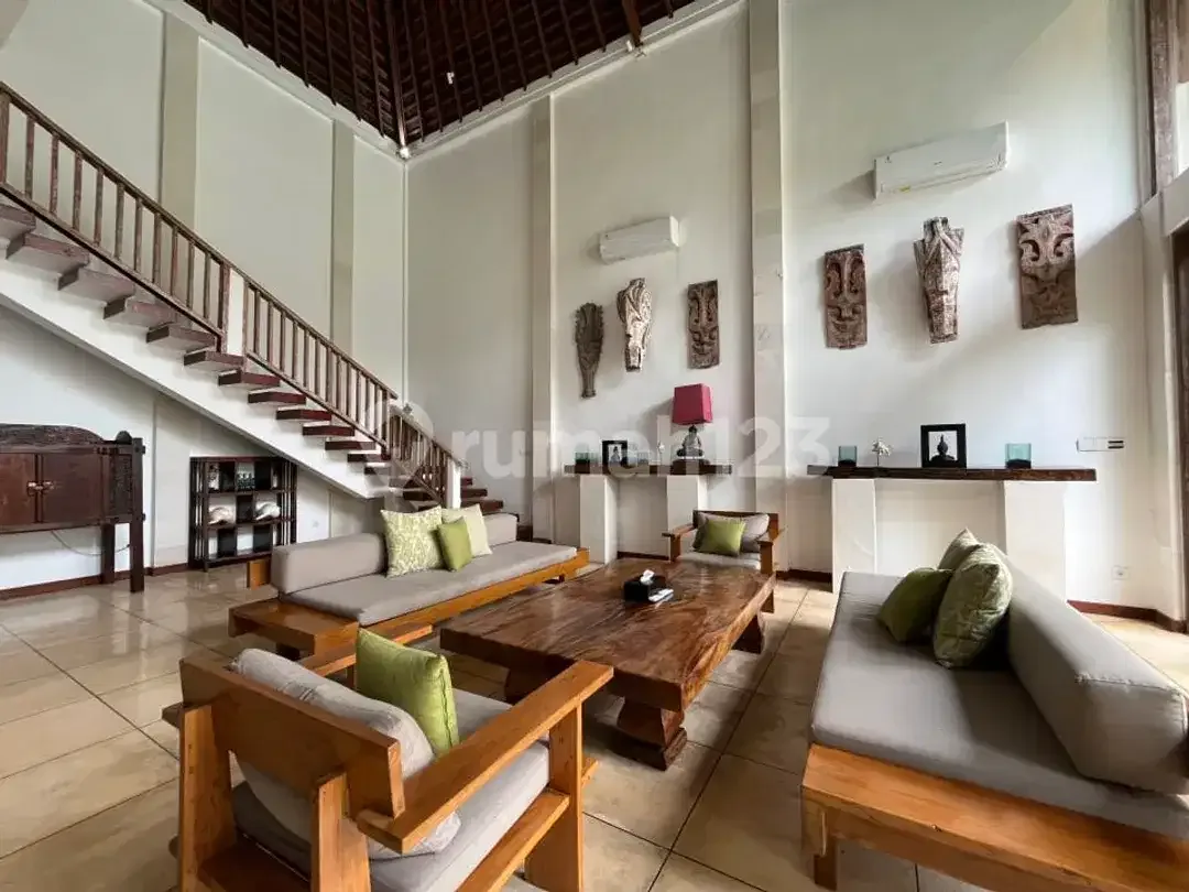 Balinese Luxury Villa 4Br - Seminyak, Bali Hanya 1Km Km Dari Pantai | Lokasi Prima untuk Hunian & Investasi Rental - Image 9 of 10