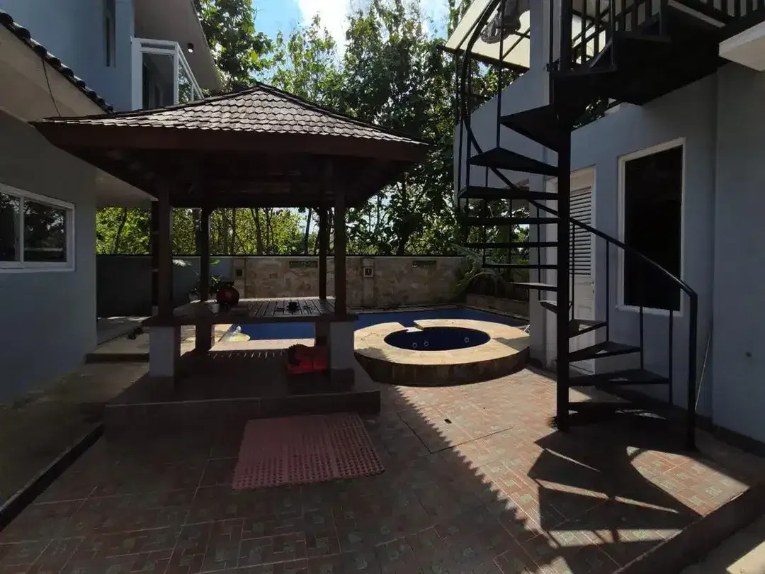 JUAL RUMAH SEMI VILLA PURI GADING - Image 1 of 10