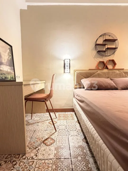 Disewakan Apartemen Gunawangsa Manyar Studio Fully Furnished - Image 2 of 3