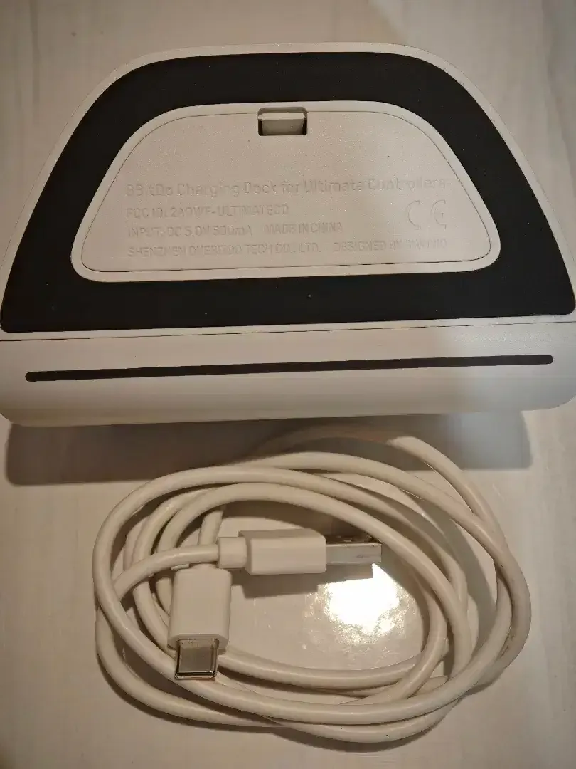 8bitdo Ultimate controller gemepad 2.4G+Bluetooth - Image 9 of 10