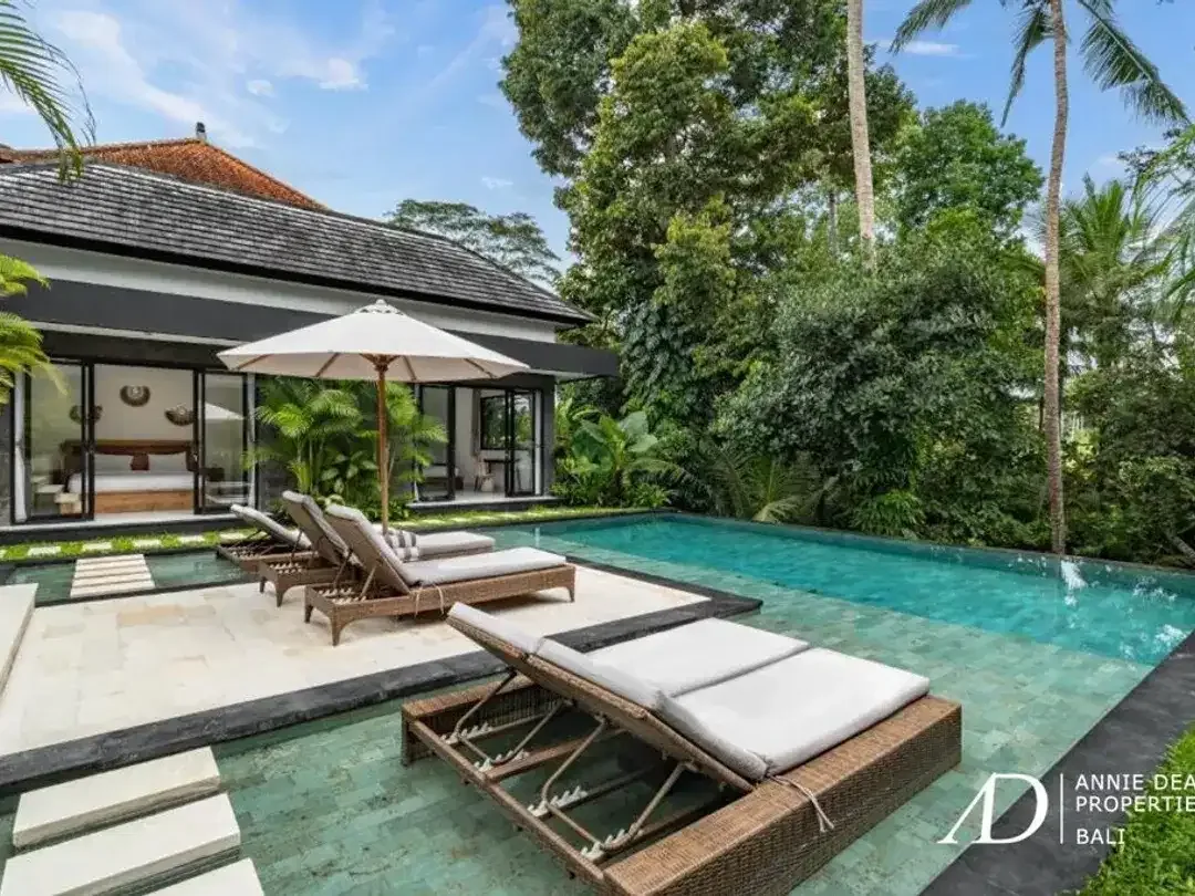 LEASEHOLD | HIGH-YIELD TROPICAL VILLA NEAR UBUD CENTRE - Image 1 of 10