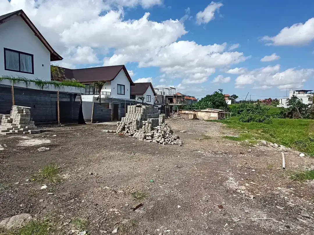 Freehold - Rare 1,300 sqm Walking Distance to the Beach Tourism-Zoned Land in Seseh, Bali - Image 5 of 6