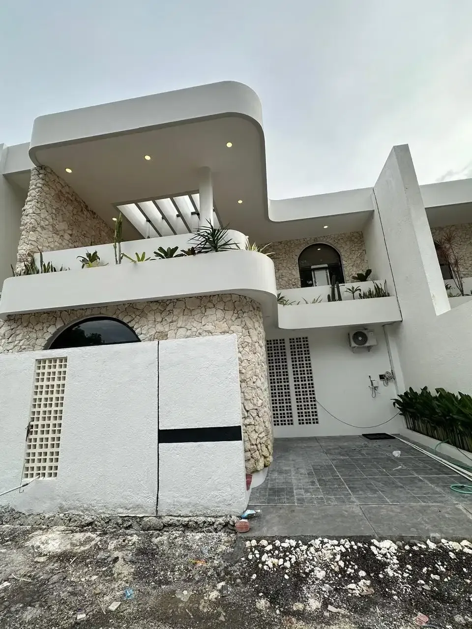 VILLA MEDITERANIAN ONE GATE FURNISHED LOKASI BEST KEROBOKAN - Image 9 of 10