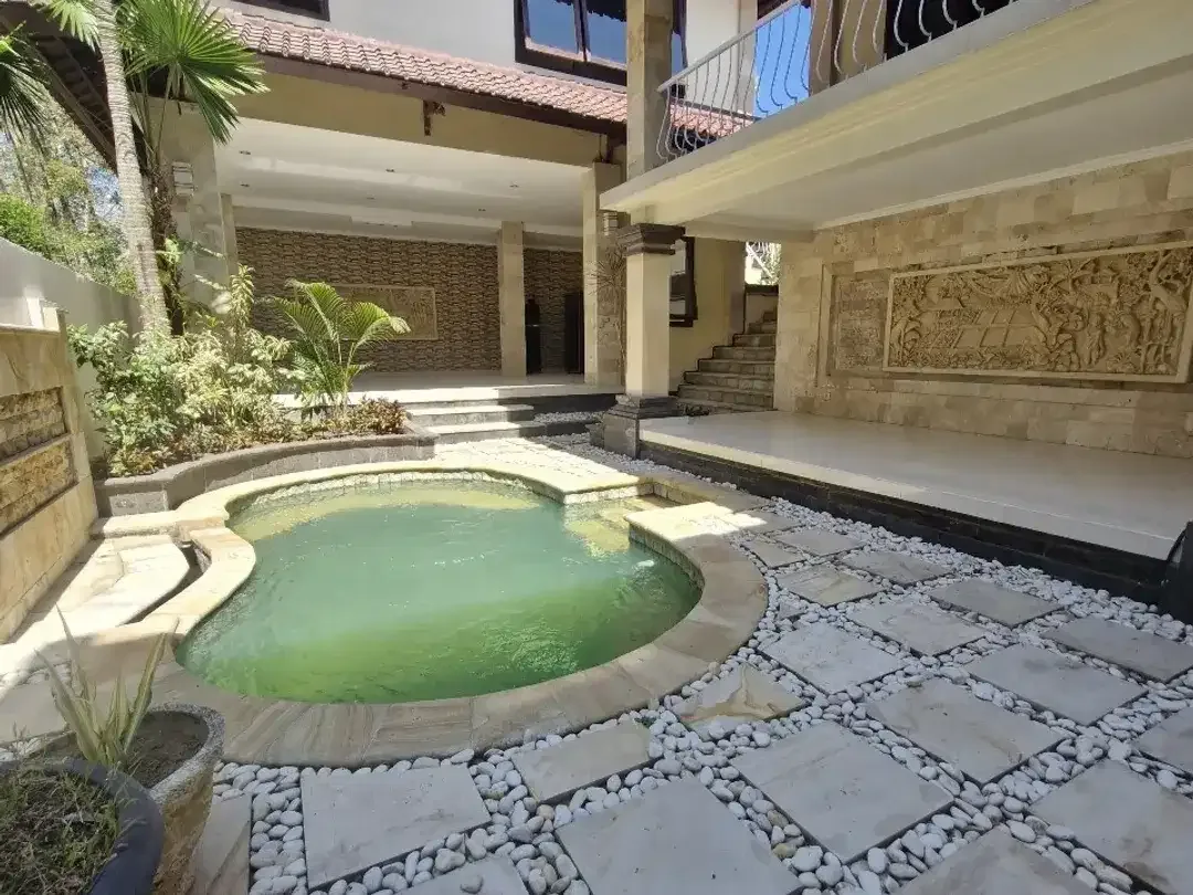 Dijual Villa Style Bali di Jl. Pantai Melasti - Jimbaran. - Image 1 of 9