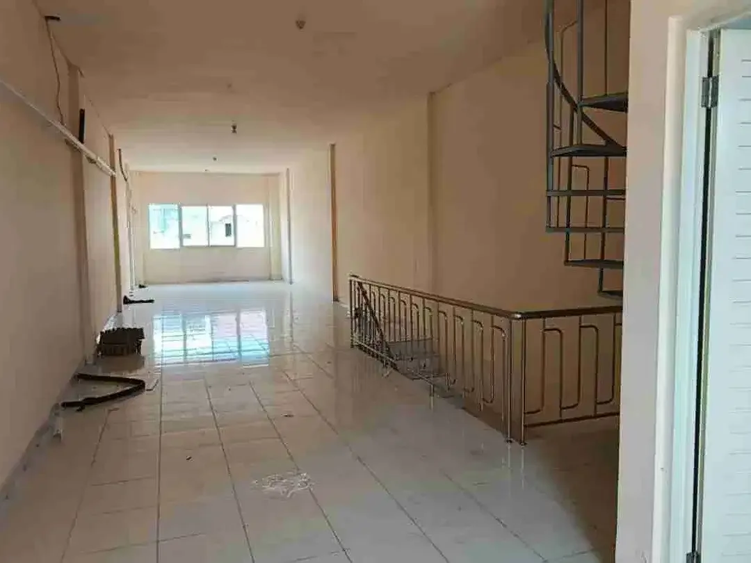 Disewakan Ruko 3 Lantai Siap Pakai Jl. Imam Bonjol Denpasar Barat, Rp 165 Juta/Tahun - Image 7 of 9