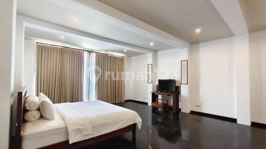 Villa Modern Tropis di Sudamala Sanur Denpasar - Image 4 of 4
