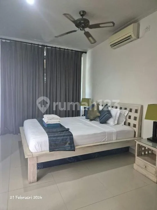 Jual Cepat / Buc - Villa 5 Kamar Tidur di Komplek Villa One Gate, Kubu Anyar, Kuta - Image 3 of 4
