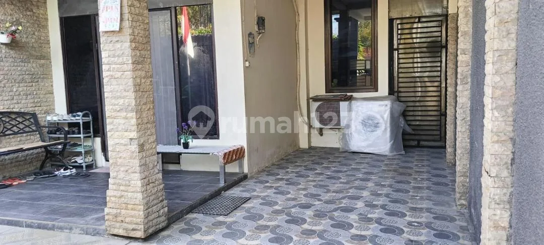 Rumah 1,5Lantai Firnished 3Kamar Tidur di Taman Griya - Image 3 of 4