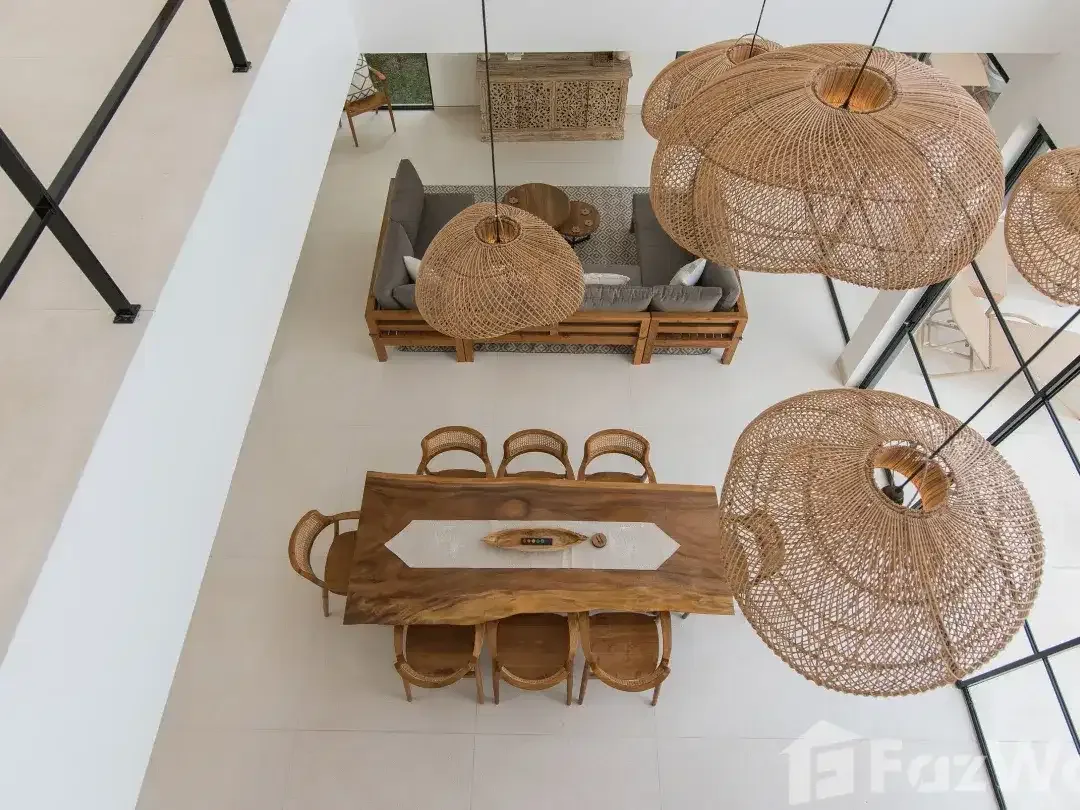 4 Bedroom Villa for rent in Kerobokan, Bali - Image 8 of 10