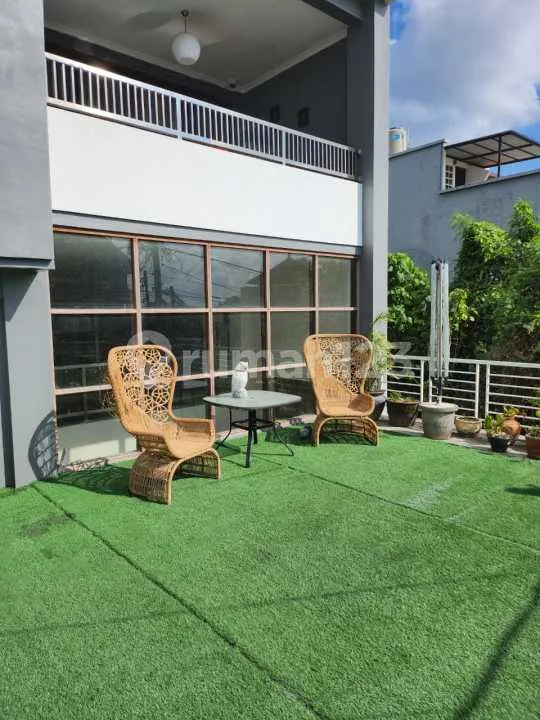 Dijual Murah Rumah Full Furnished 4 Lantai Lt 215m2 Selangkah Ke Sunset Road Di Seminyak Bali Bisa Kpr - Image 1 of 4