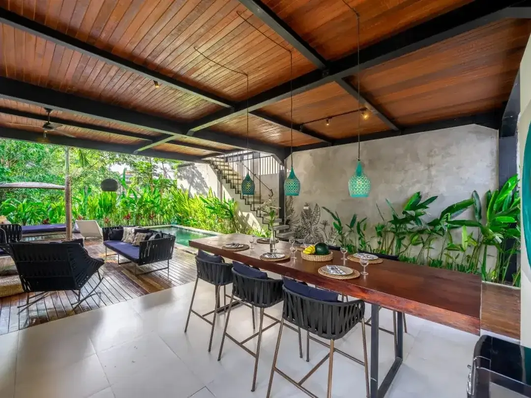 Modern Industrial Style Villa with Green Views in Tumbak Bayuh - Image 5 of 10