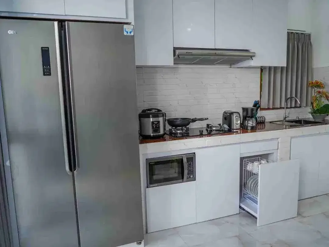 dijual villa lantai 2 lokasi kerobokan canggu - Image 4 of 10