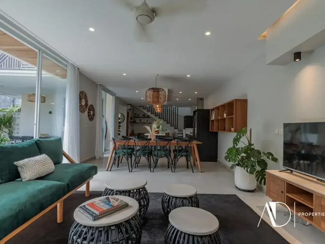 LEASEHOLD | CONTEMPORARY VILLA WITH RICE FIELD VIEWS IN BERAWA, CANGGU - Image 8 of 10