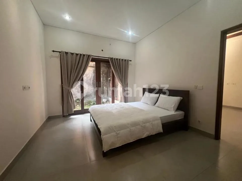 Villa Private Sekarsari Sanur - Lingkungan Tenang & Aman Cctv - Image 3 of 4