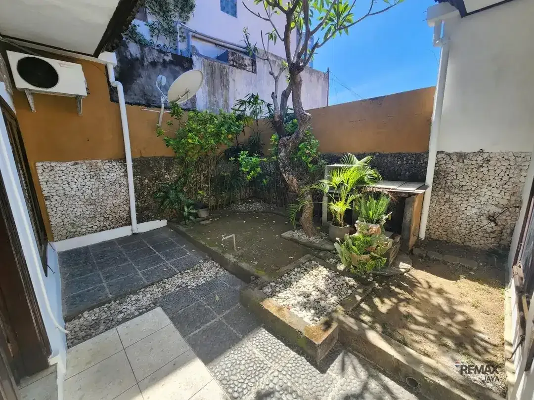 Rumah Dekat Pantai Segara Ayu & ICON Bali Mall Disewakan, di Sanur - Image 3 of 10