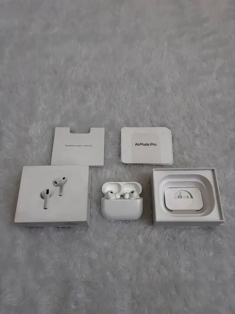 Airpods Pro Gen 3 ibox garansi sampai 2027 - Image 1 of 1
