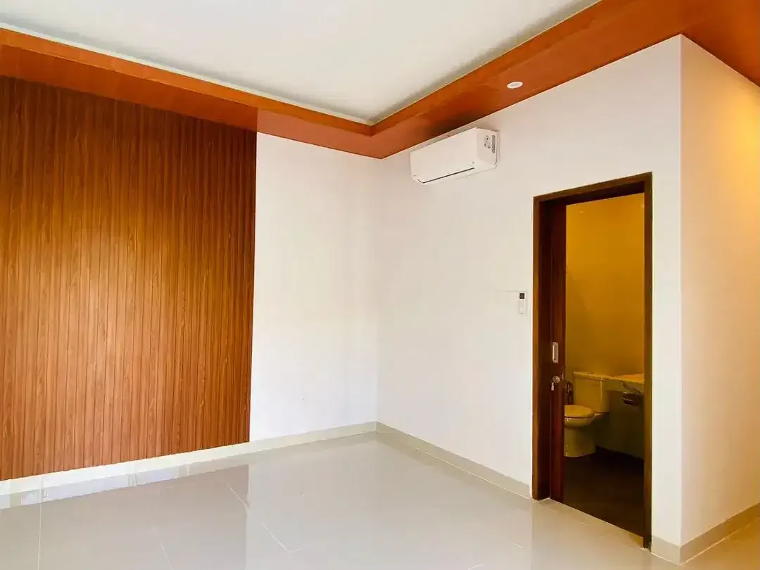 SANUR BEACHSIDE BRAND NEW DESIGNED VILLA OFFERS THE PERFECT BLEND OF MODERN COMFORT AND TROPICAL LIVING - Image 4 of 10