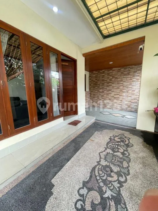 Disewakan Rumah Mewah 3 Lantai - Anyelir, Denpasar - Image 4 of 4