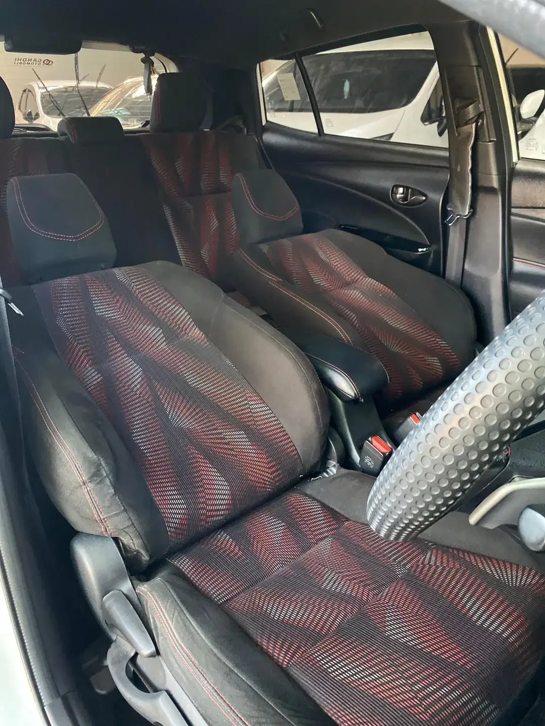 Toyota Yaris Joker 1.5 Matic 2021 - Image 7 of 10