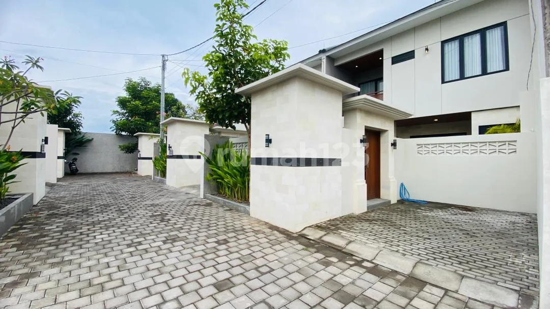 Villa Baru Area Sanur Full Furnish IW - Image 1 of 4