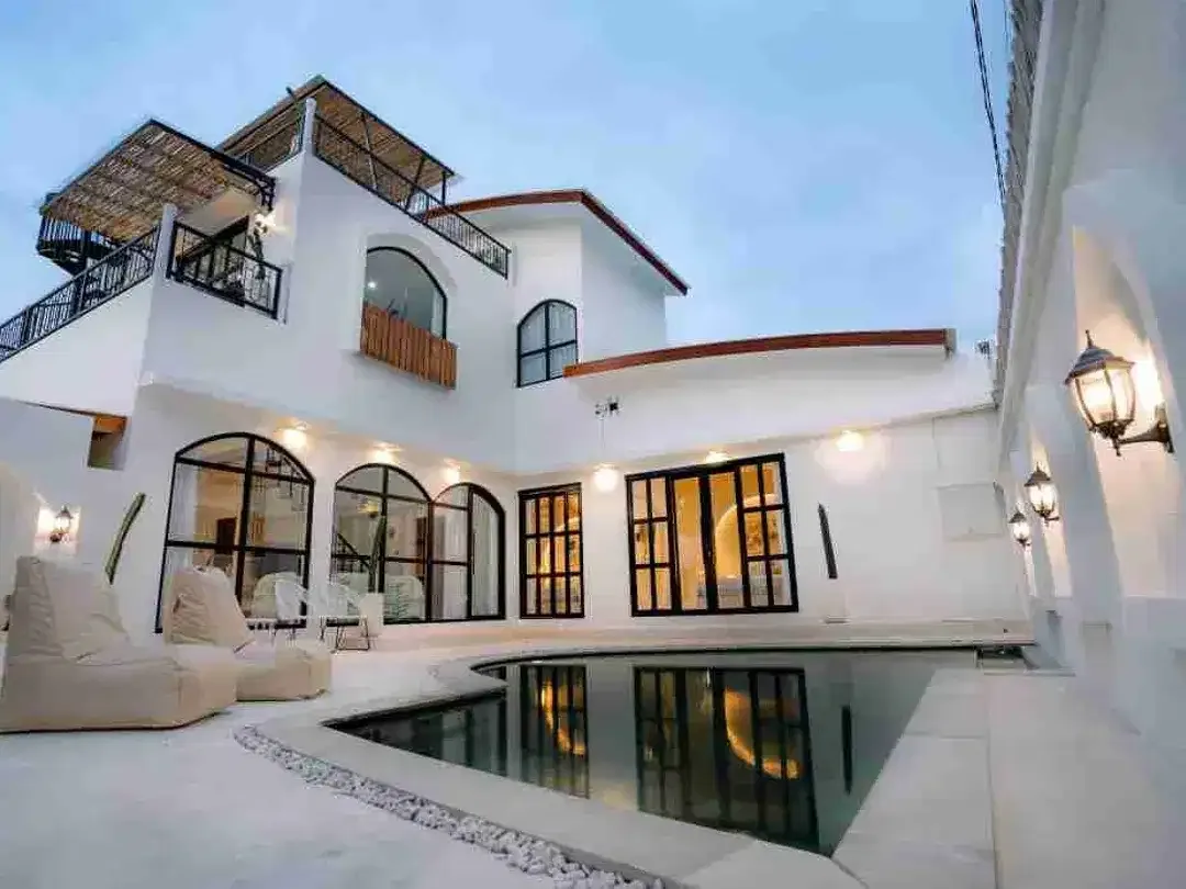 DISEWAKAN LUXURY VILLA DI KAWASAN UNGASAN DEKAT SAVAYA, DEKAT PANTAI MELASTI DENGAN VIEW MENAWAN - Image 6 of 9