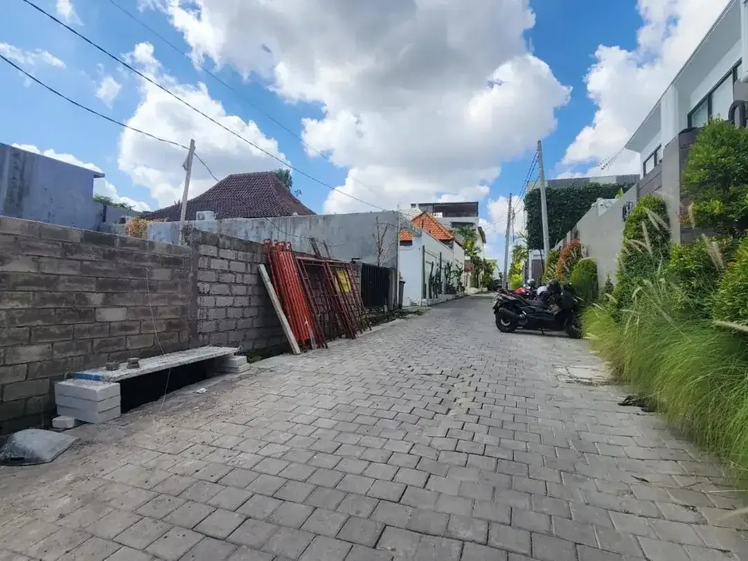 Tanah Dijual di Pusat Canggu – Lokasi Premium & Langka. - Image 1 of 3